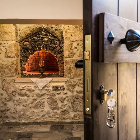 Nepheli Stone House *
